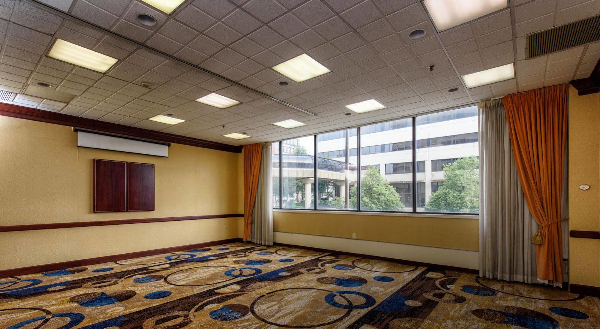 Doubletree By Hilton Canton Downtown Exterior photo